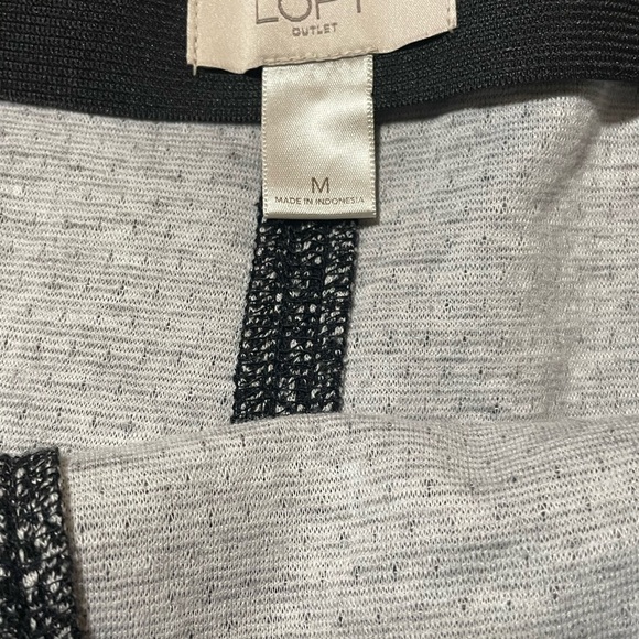 LOFT Womens Skirt Petite Black Textured Mini Everyday Office wear - Picture 2 of 6